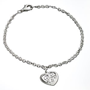 Carina Blomqvist / Lumoava - Hearts (bracelet)