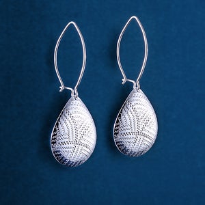 Katja Lettinen / MOODAG - A Drop of Inari (hook earrings)