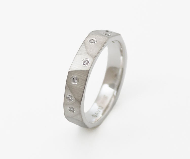Tommi Salonen / SAVU design - Kallio (narrow diamond ring)