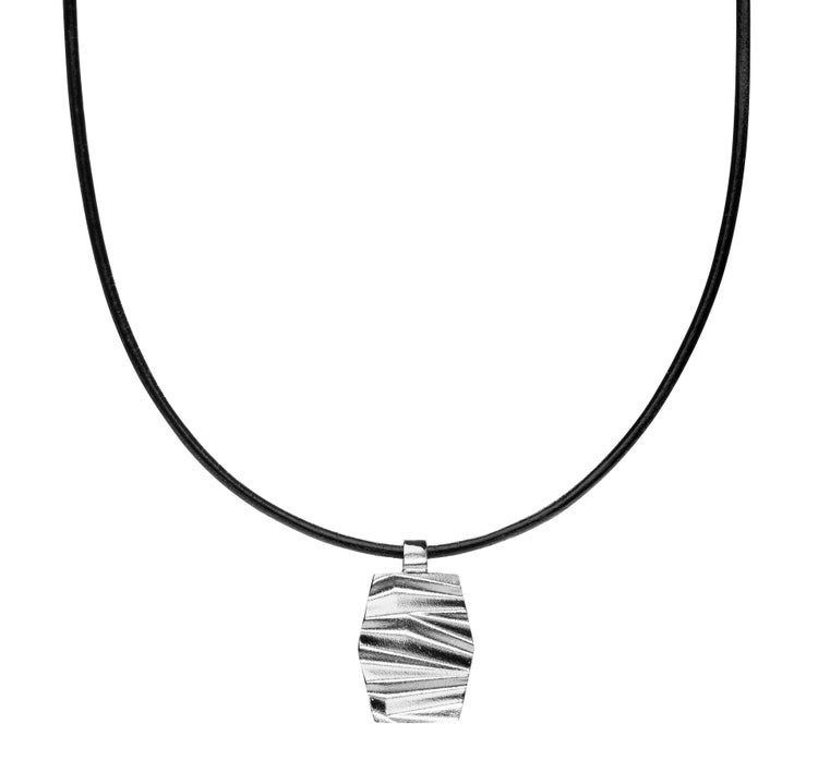 Eelis Aleksi / Lumoava - Aarni (pendant with leather ribbon)